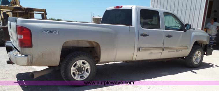 image for item BZ9173 2009 Chevrolet Silverado 2500HD Crew Cab pickup truck