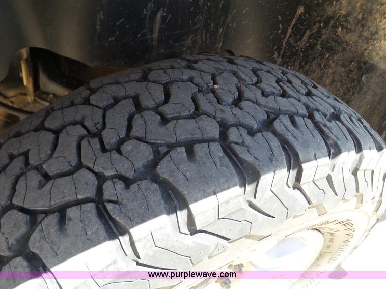 image for item BZ9173 2009 Chevrolet Silverado 2500HD Crew Cab pickup truck