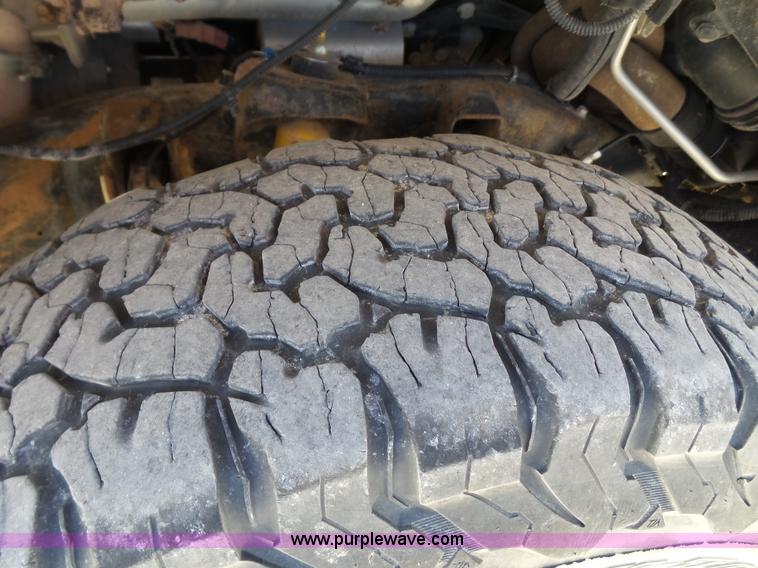 image for item BZ9173 2009 Chevrolet Silverado 2500HD Crew Cab pickup truck