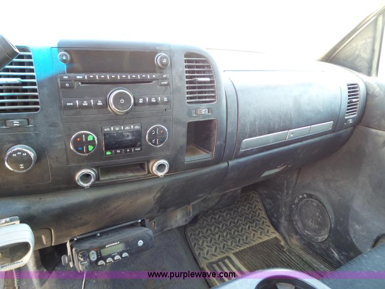 image for item BZ9173 2009 Chevrolet Silverado 2500HD Crew Cab pickup truck