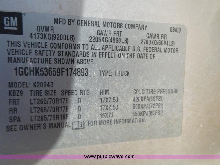 image for item BZ9173 2009 Chevrolet Silverado 2500HD Crew Cab pickup truck