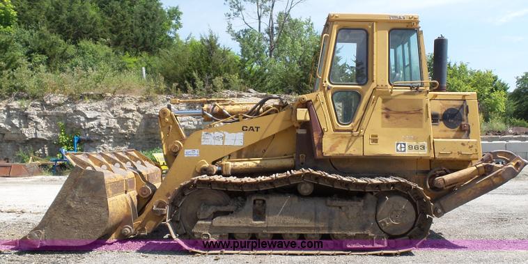 image for item J4878 1986 Caterpillar 963 LGP track loader