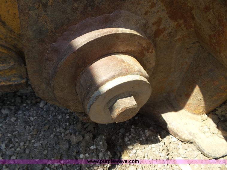 image for item J4878 1986 Caterpillar 963 LGP track loader