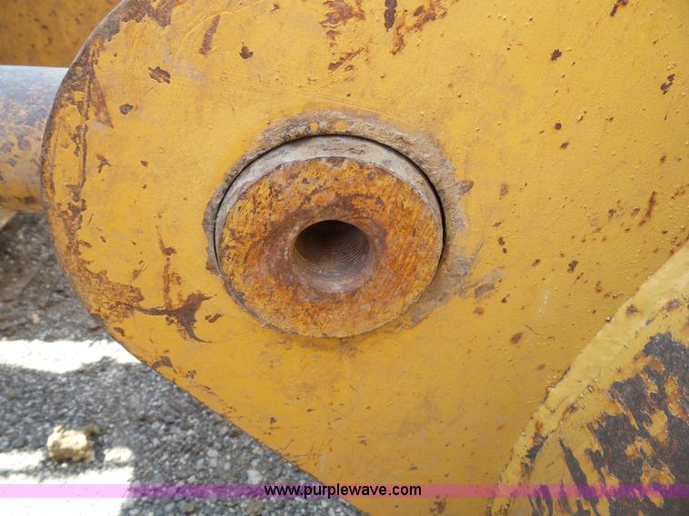 image for item J4878 1986 Caterpillar 963 LGP track loader