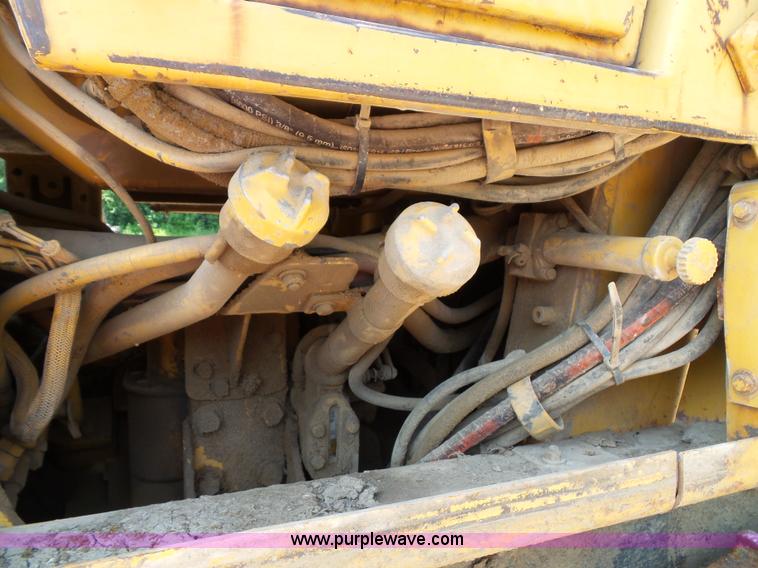 image for item J4878 1986 Caterpillar 963 LGP track loader