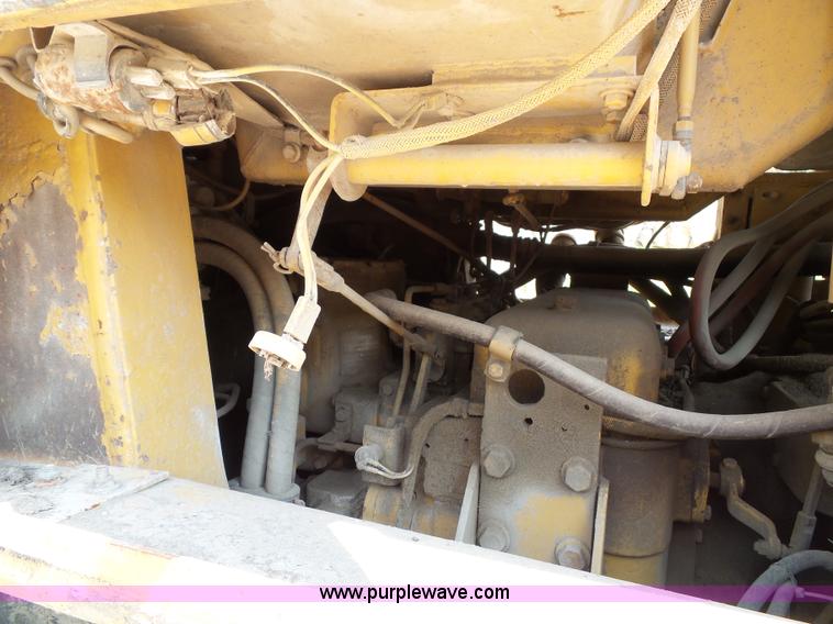 image for item J4878 1986 Caterpillar 963 LGP track loader
