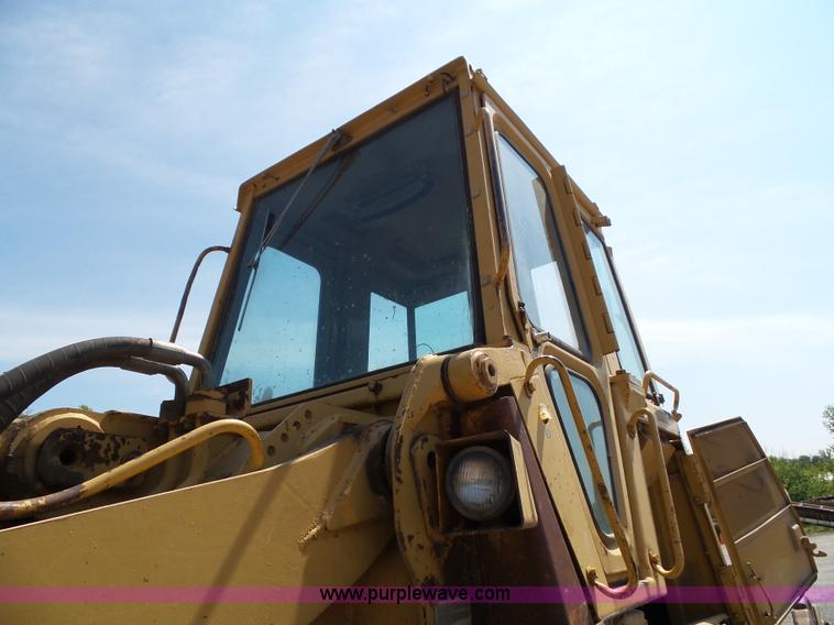 image for item J4878 1986 Caterpillar 963 LGP track loader
