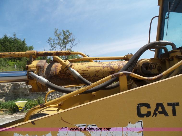 image for item J4878 1986 Caterpillar 963 LGP track loader