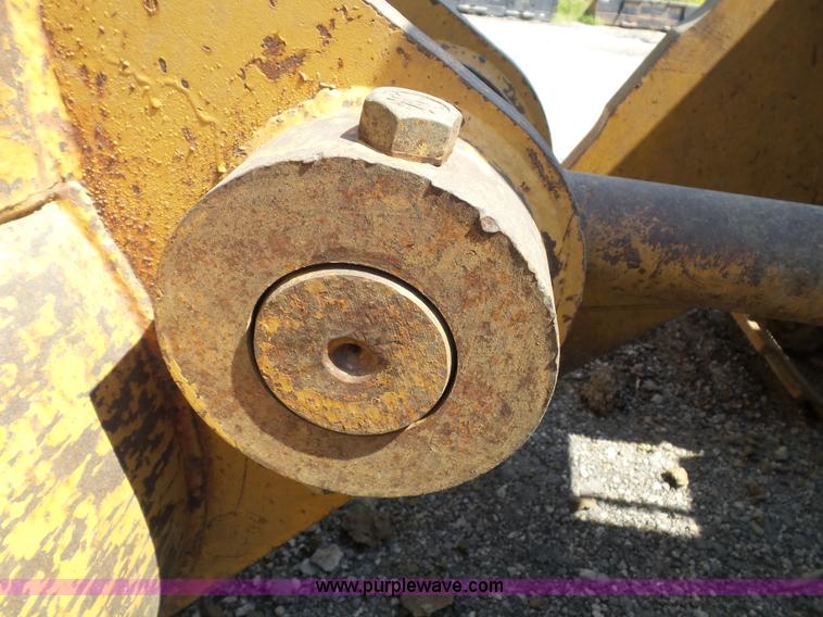 image for item J4878 1986 Caterpillar 963 LGP track loader