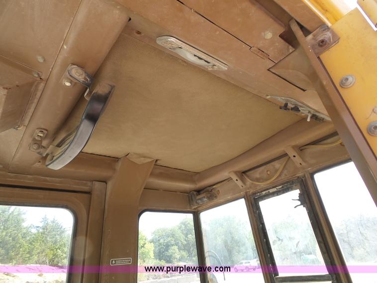 image for item J4878 1986 Caterpillar 963 LGP track loader