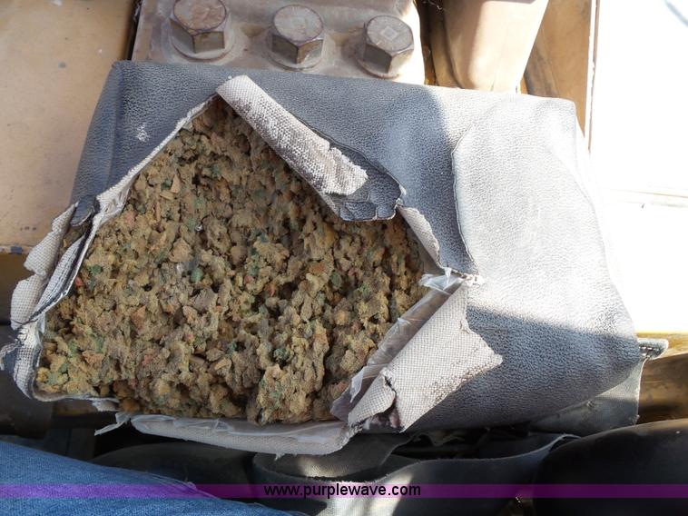 image for item J4878 1986 Caterpillar 963 LGP track loader