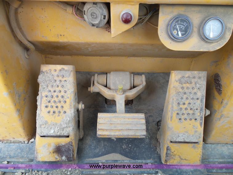 image for item J4878 1986 Caterpillar 963 LGP track loader