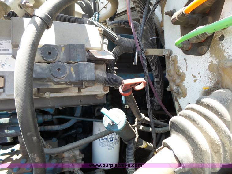 image for item J4911 2000 International 4700 dump truck