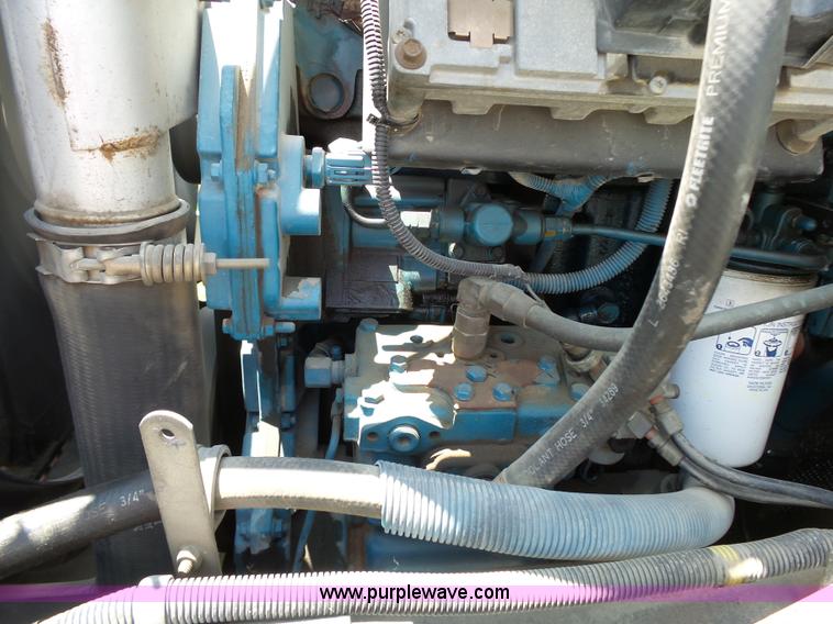 image for item J4911 2000 International 4700 dump truck