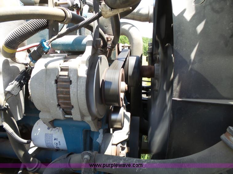 image for item J4911 2000 International 4700 dump truck