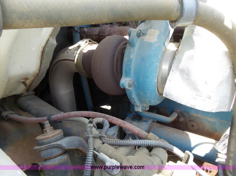 image for item J4911 2000 International 4700 dump truck