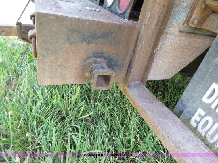 image for item J4911 2000 International 4700 dump truck