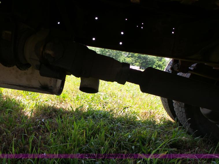 image for item J4911 2000 International 4700 dump truck