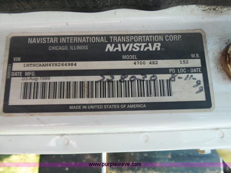 image for item J4911 2000 International 4700 dump truck