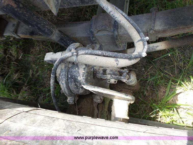 image for item J4915 2001 International F4900 dump truck