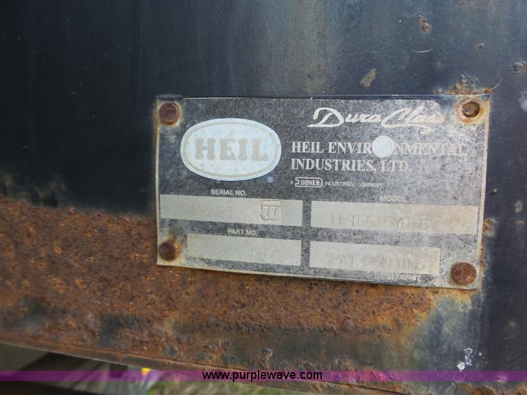 image for item J4915 2001 International F4900 dump truck