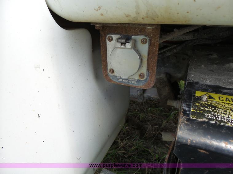 image for item J4915 2001 International F4900 dump truck