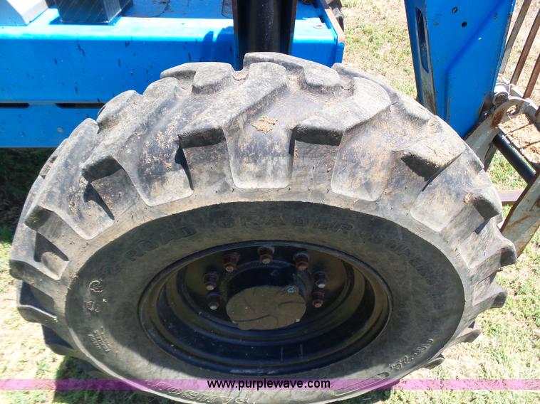 image for item J6012 2007 Genie GTH-644 telehandler