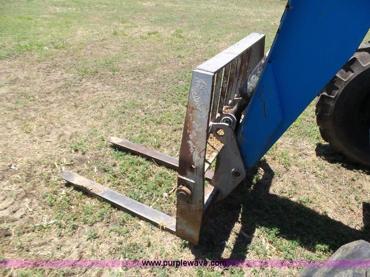 image for item J6012 2007 Genie GTH-644 telehandler