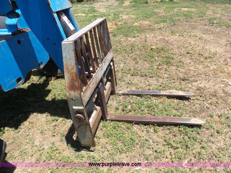 image for item J6012 2007 Genie GTH-644 telehandler