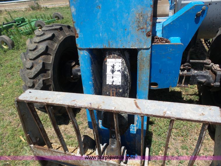 image for item J6012 2007 Genie GTH-644 telehandler