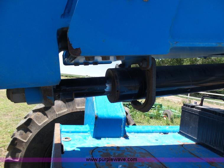 image for item J6012 2007 Genie GTH-644 telehandler