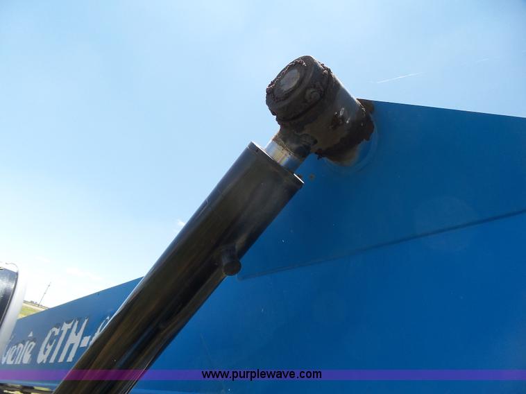 image for item J6012 2007 Genie GTH-644 telehandler