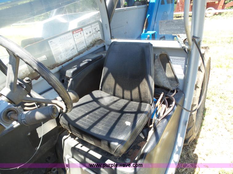 image for item J6012 2007 Genie GTH-644 telehandler