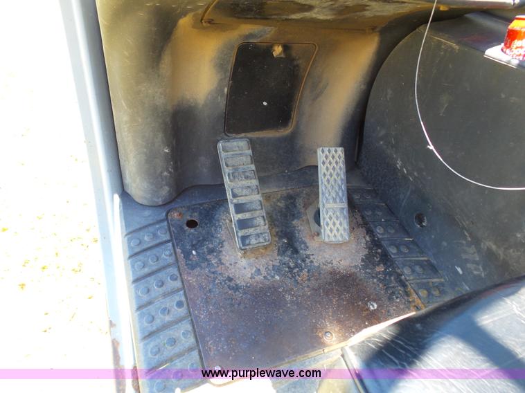 image for item J6012 2007 Genie GTH-644 telehandler