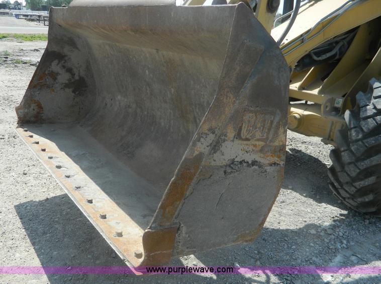 image for item J8881 1999 Caterpillar 906 wheel loader