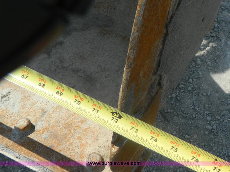 image for item J8881 1999 Caterpillar 906 wheel loader