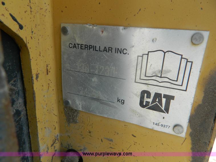 image for item J8881 1999 Caterpillar 906 wheel loader
