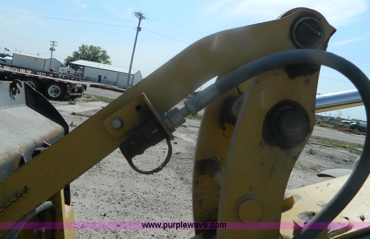 image for item J8881 1999 Caterpillar 906 wheel loader