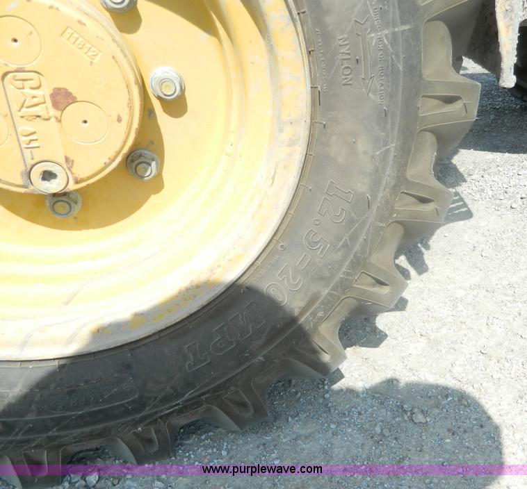 image for item J8881 1999 Caterpillar 906 wheel loader