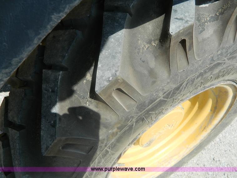image for item J8881 1999 Caterpillar 906 wheel loader