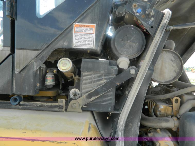 image for item J8881 1999 Caterpillar 906 wheel loader