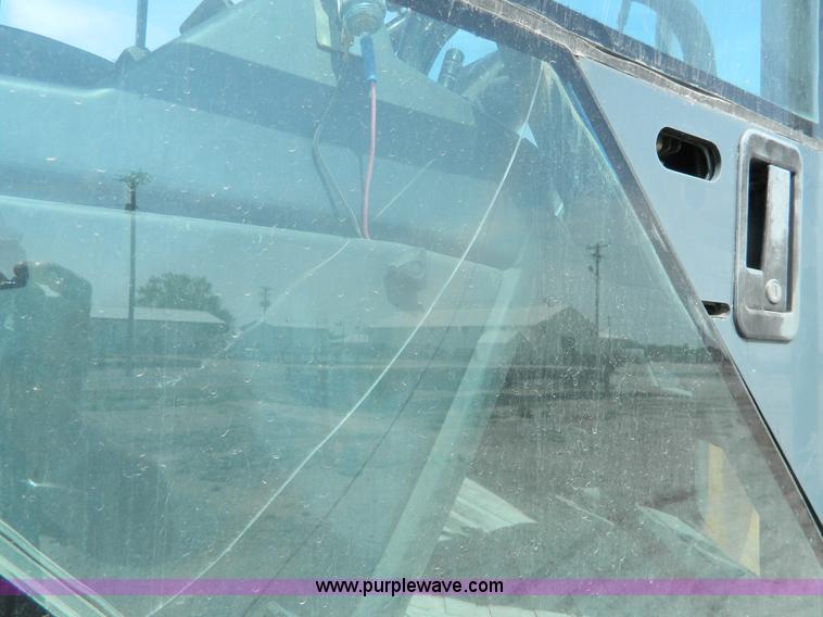 image for item J8881 1999 Caterpillar 906 wheel loader