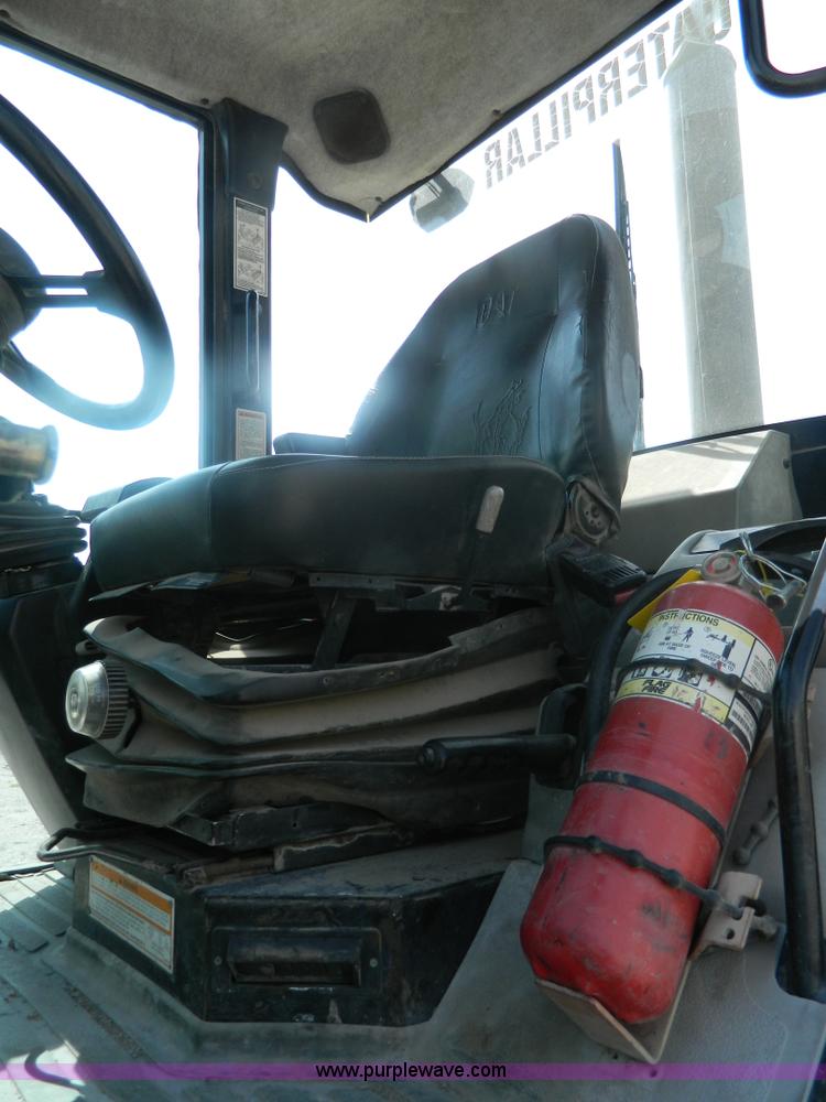 image for item J8881 1999 Caterpillar 906 wheel loader