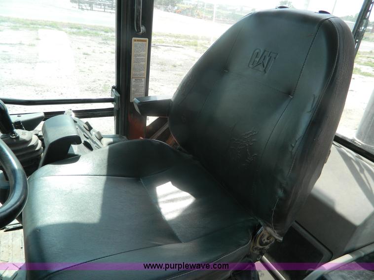 image for item J8881 1999 Caterpillar 906 wheel loader