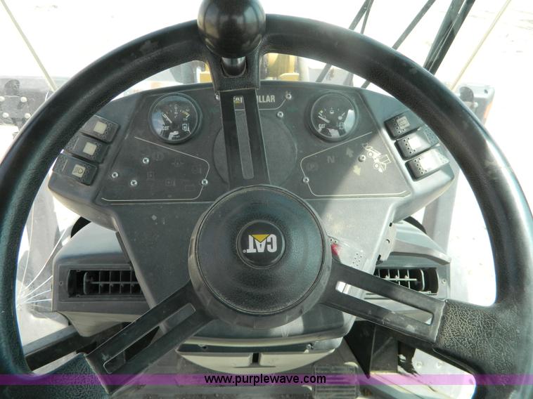 image for item J8881 1999 Caterpillar 906 wheel loader