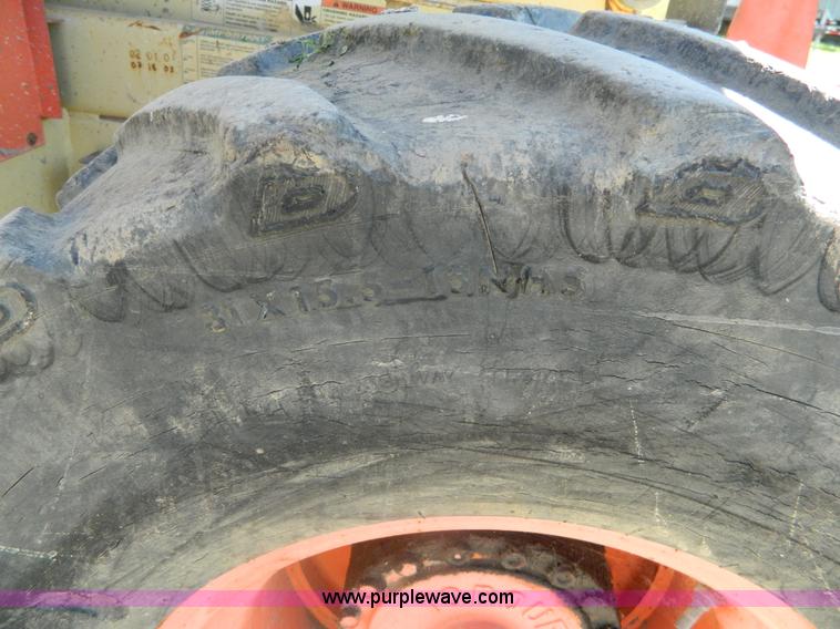 image for item J8896 2000 JLG 33RTS scissor lift