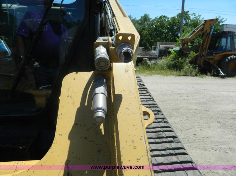 image for item J8898 2007 Caterpillar 297C skid steer