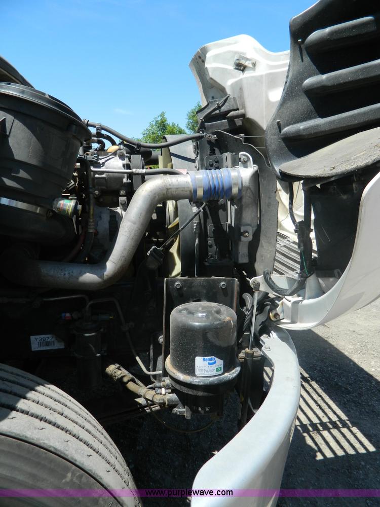 image for item J8899 2007 Freightliner Business Class M2 roll off truck