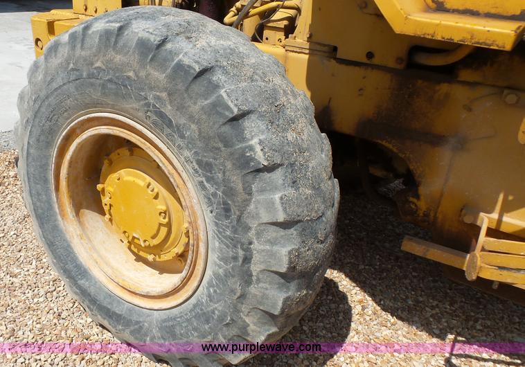 image for item K1449 1972 Caterpillar 930 wheel loader