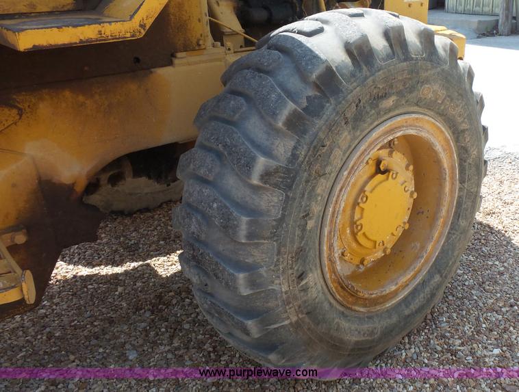 image for item K1449 1972 Caterpillar 930 wheel loader